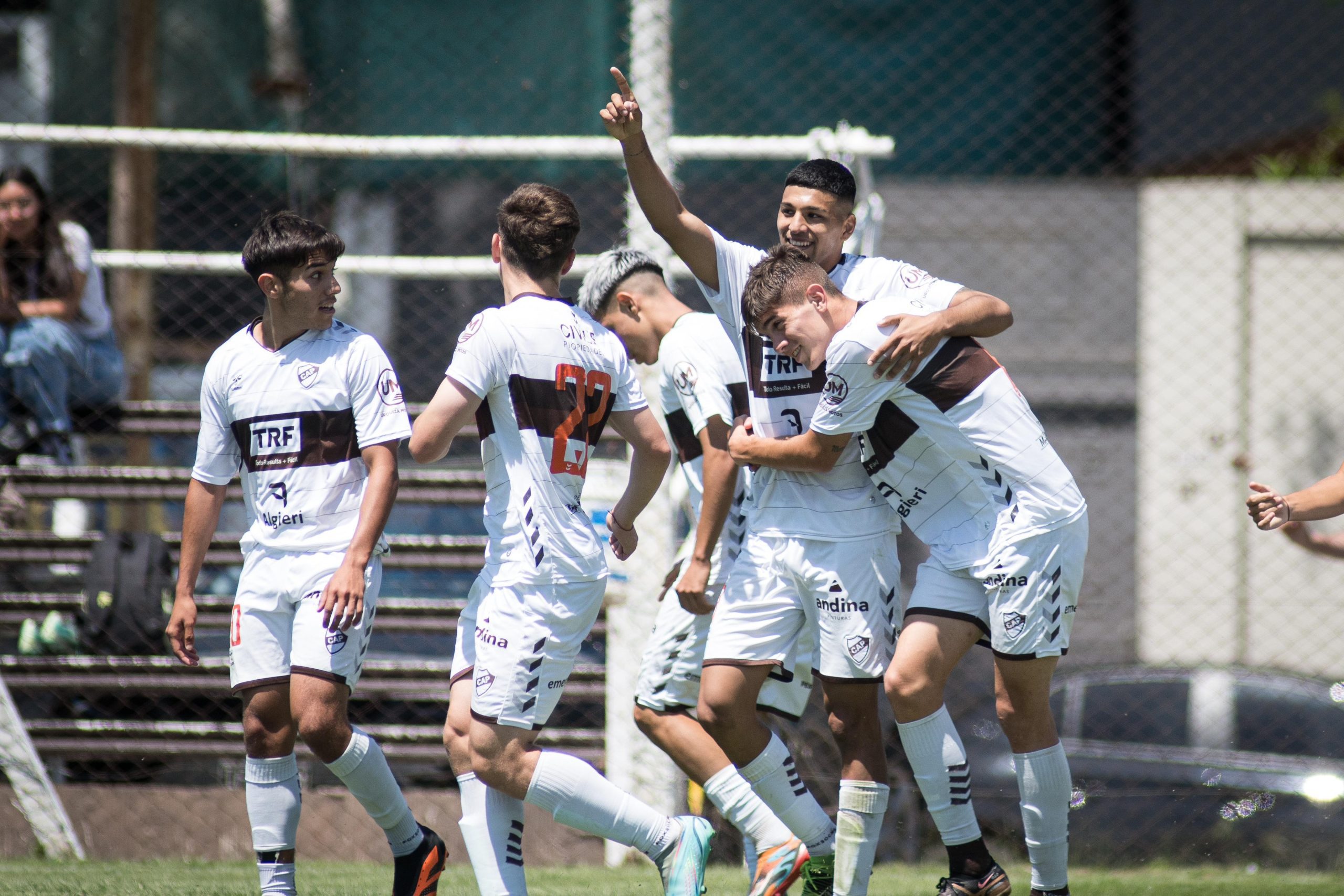 Platense derrotó a Godoy Cruz y sigue de racha