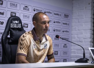 Hernán Lamberti: «Los chicos tienen muchas ganas de salir adelante y revertir este presente»